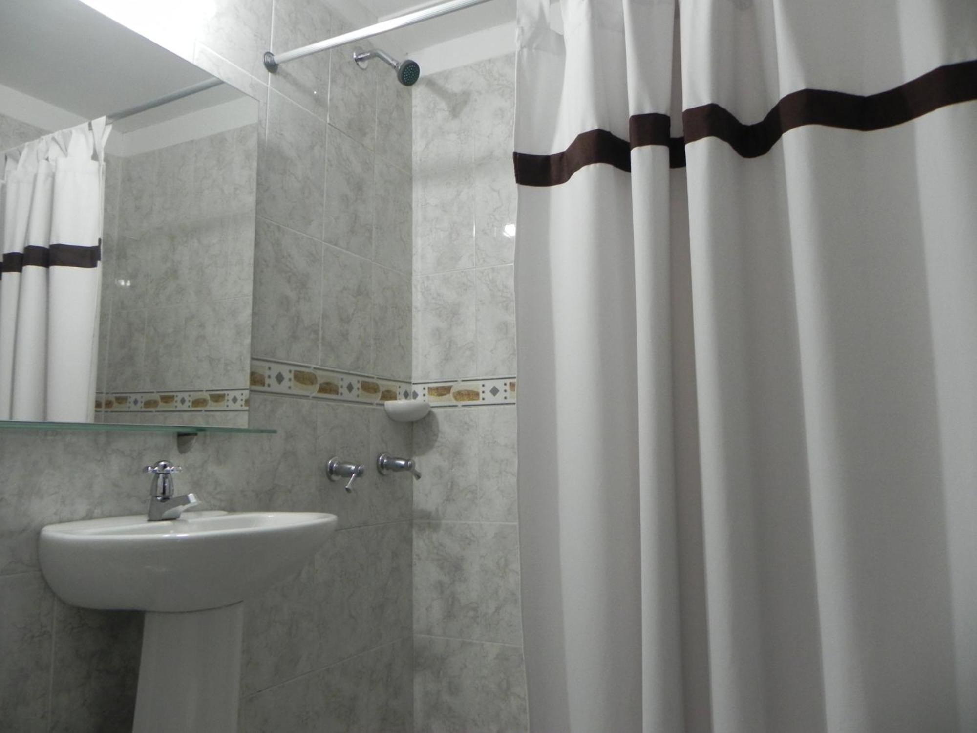 Hostal Tamarindo Inn 메딜린 외부 사진