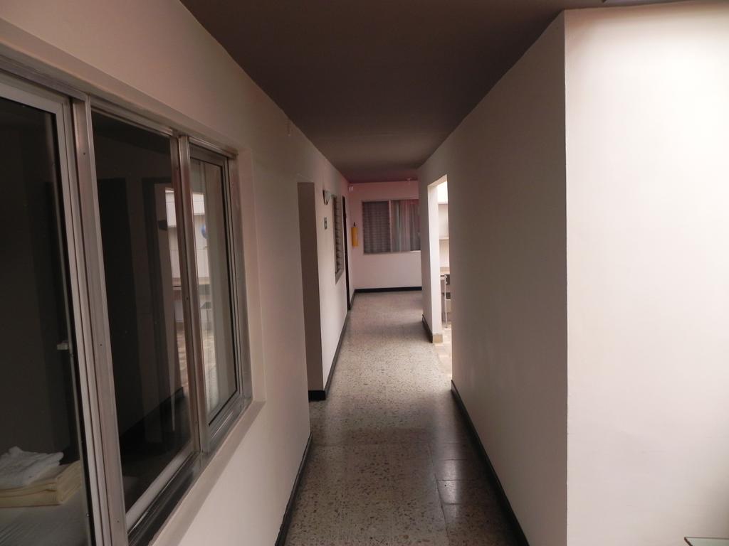 Hostal Tamarindo Inn 메딜린 외부 사진
