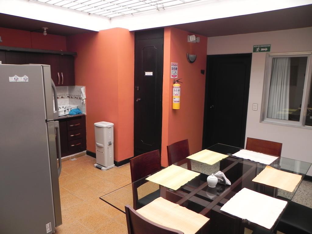 Hostal Tamarindo Inn 메딜린 외부 사진