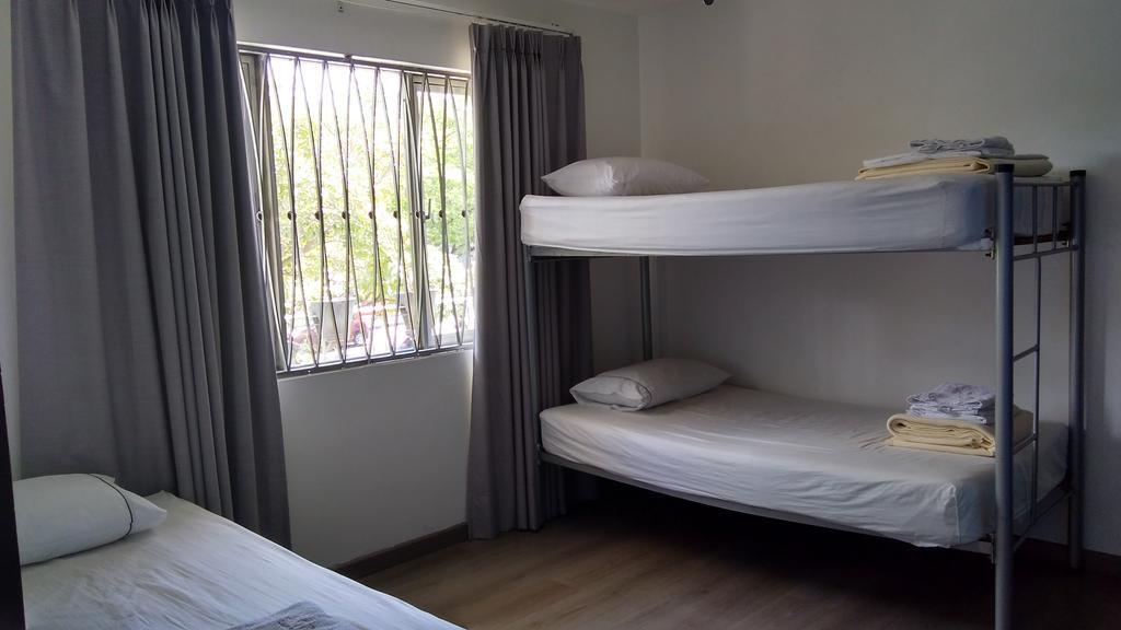 Hostal Tamarindo Inn 메딜린 외부 사진