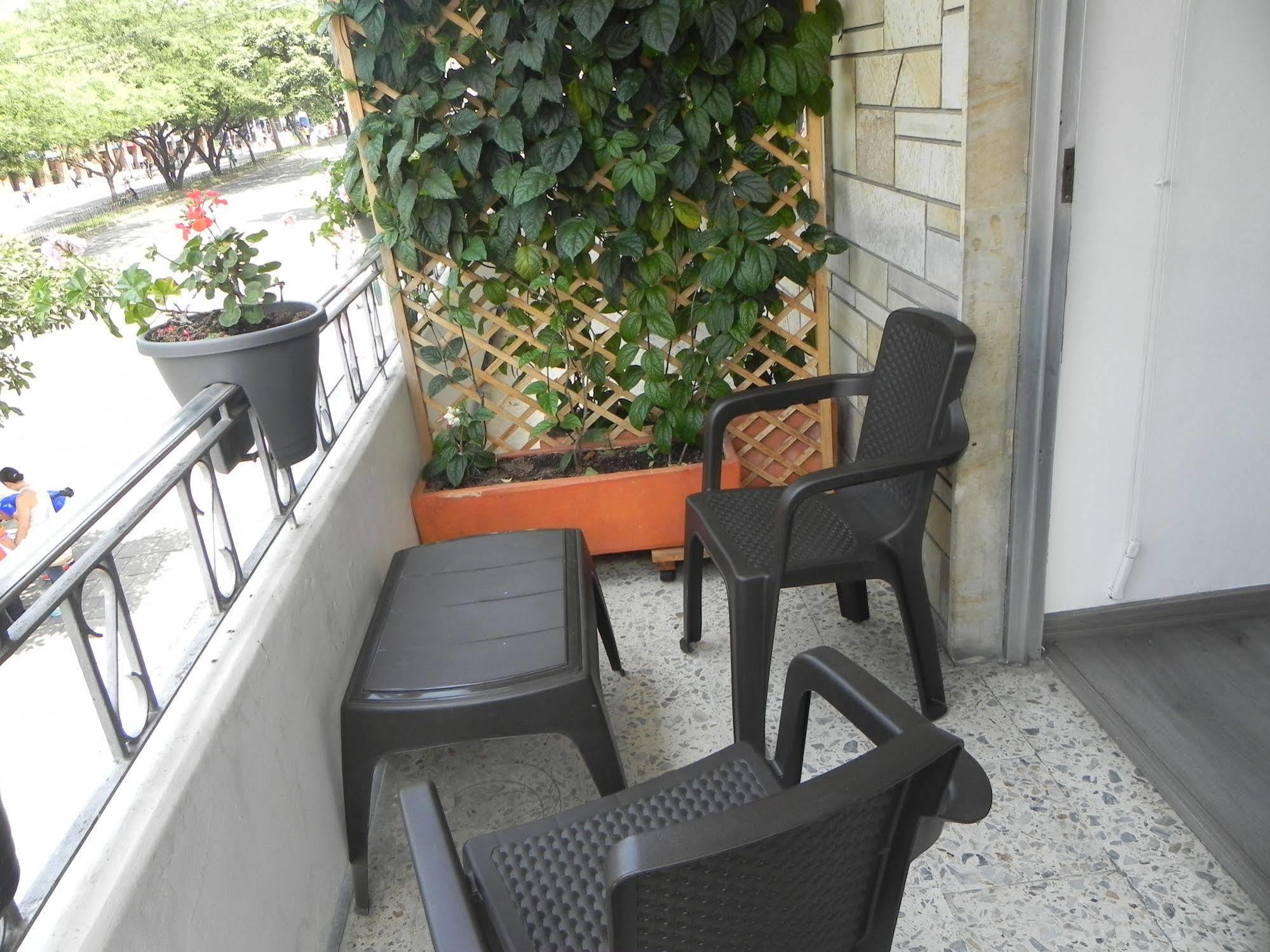 Hostal Tamarindo Inn 메딜린 외부 사진