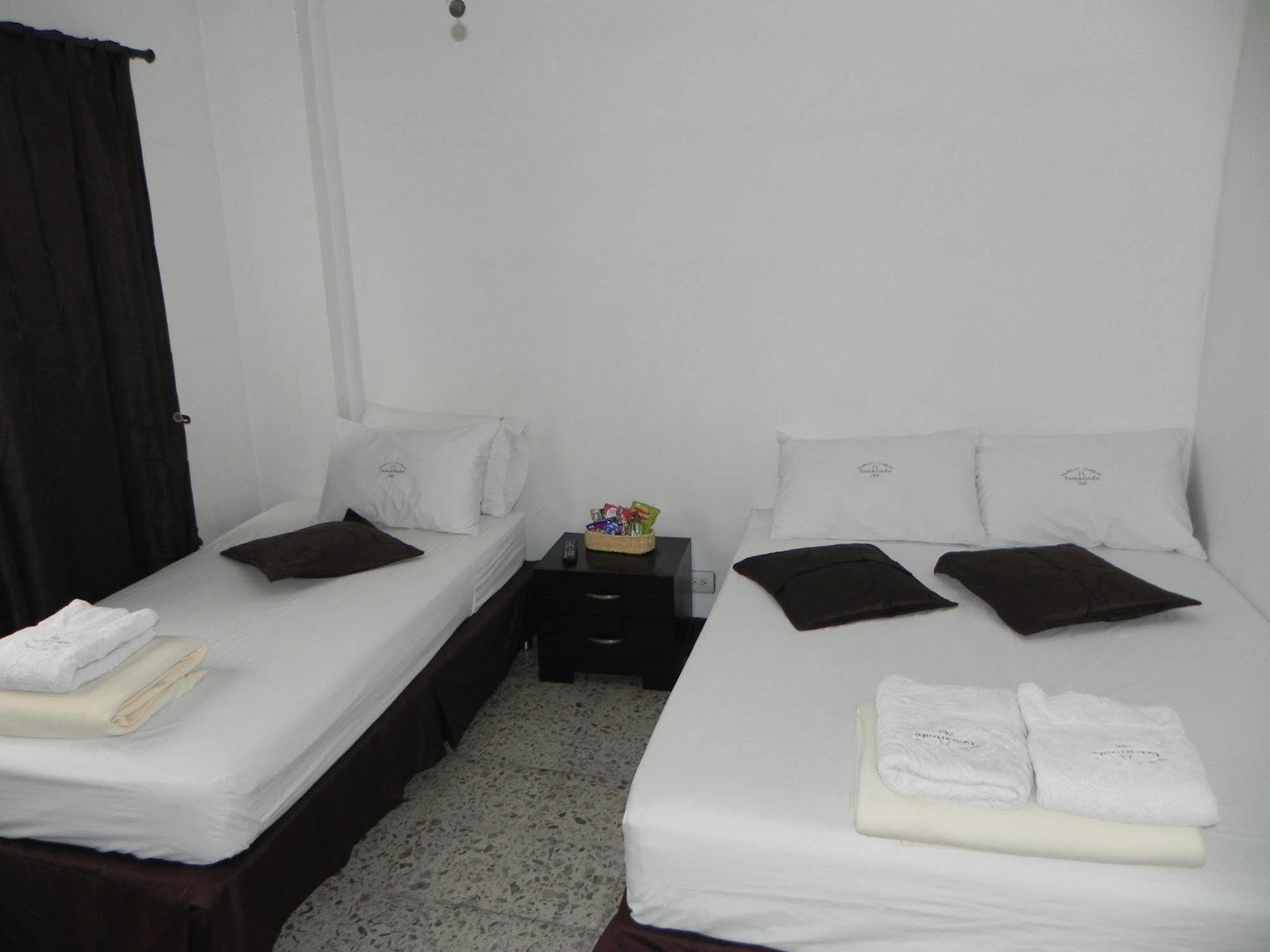 Hostal Tamarindo Inn 메딜린 외부 사진
