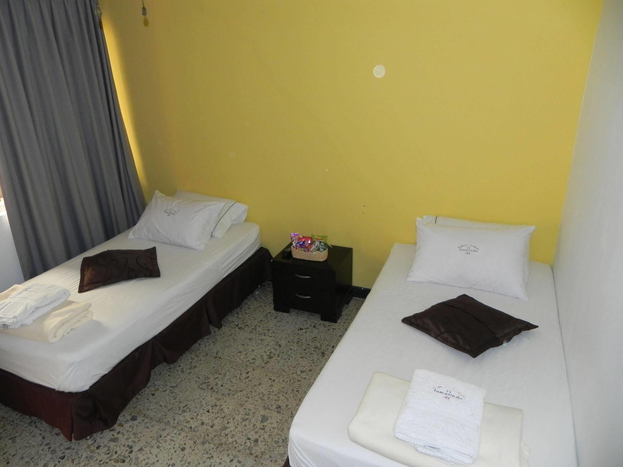 Hostal Tamarindo Inn 메딜린 외부 사진